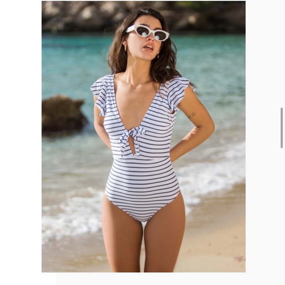 Bathing suit - Picture 1 of 1